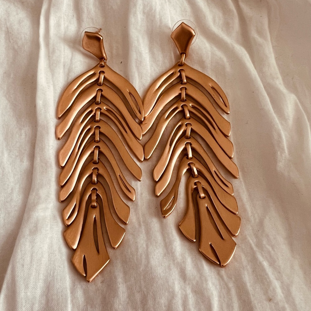 Kendra Scott large lotus earrings in rose gold
